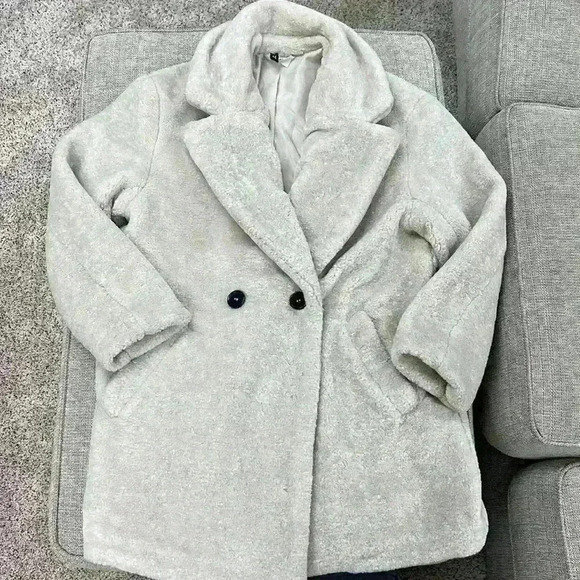 H&M Fuzzy Coat Beige - Picture 1 of 11